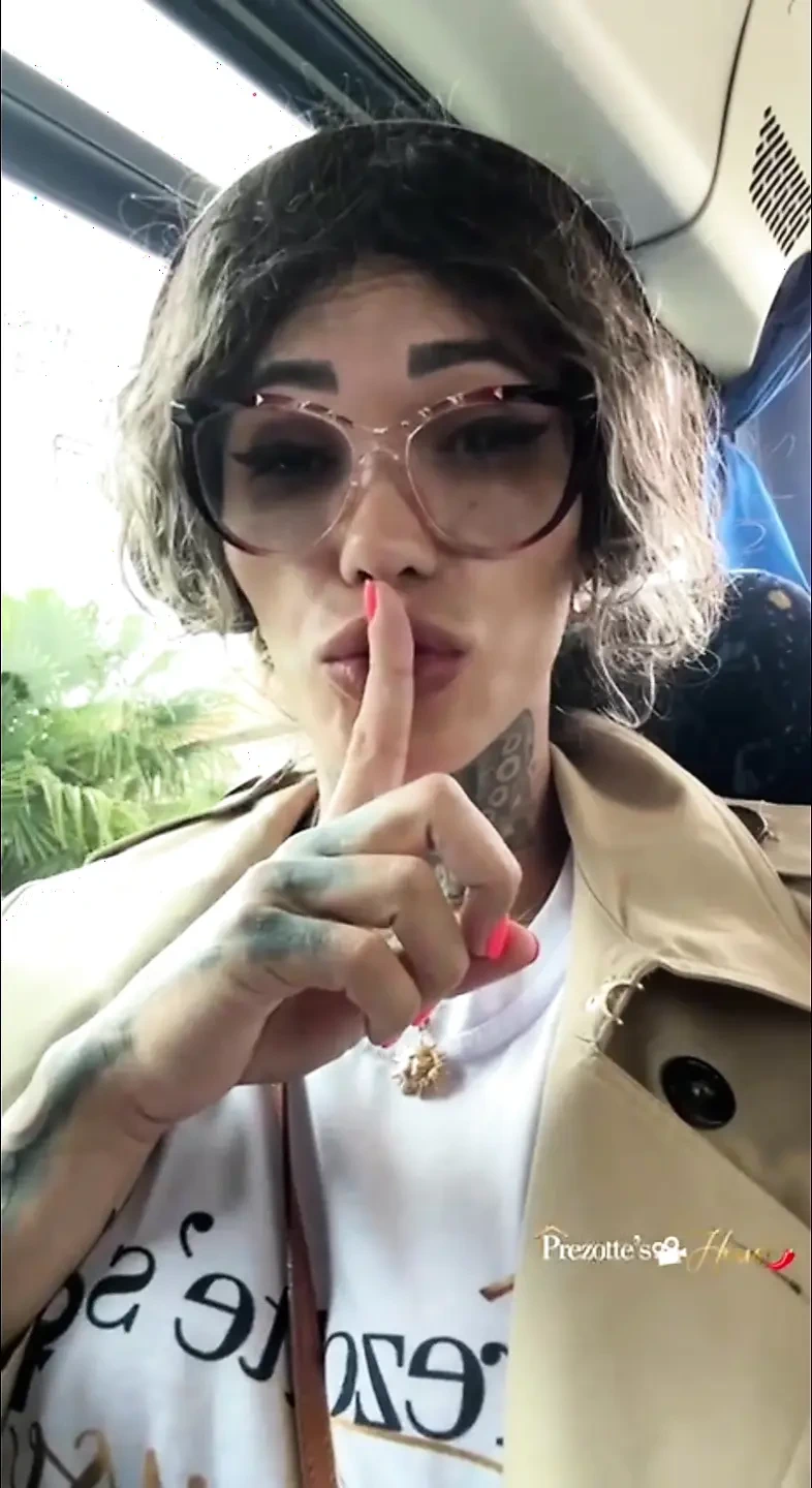 What a Cumshot, Lol Sabrina Is a Good Cumshot Inside the Bus, While the Collector Also Touched in Front of Her.