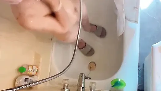 Waktunya mandi pov hana
