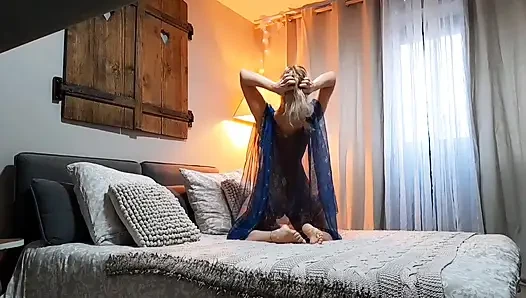 Selena'nın poz verdiği ve seks oyunlarından çıktığı