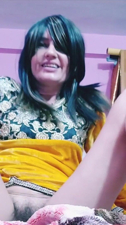 "परिपक्व चोदने लायक मम्मी सेक्स के लिए अगले दरवाजे वाले आदमी का मजा लेती है - चूत में वीर्य"