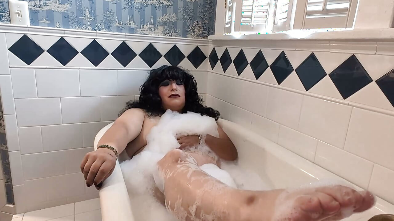 Worship My Feet 02
