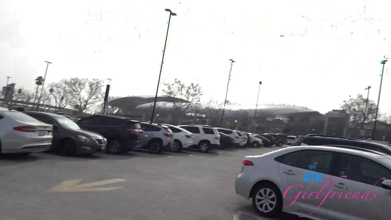 POV Date Night Roadhead with Amateur Cecelia Taylor - She Gives Amazing Blowjob in the Car