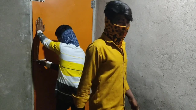A Unique Sexy Story of a Fun Mechanic and a Fan Repairmaster - Indian Gay - Hindi Movies R