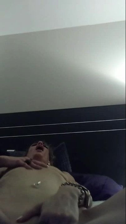 Horny skinny Milf