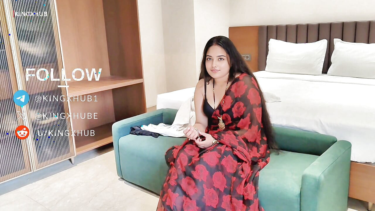 Indian Desi Aunty was Angry, we shared single bed, Full Hindi Audio