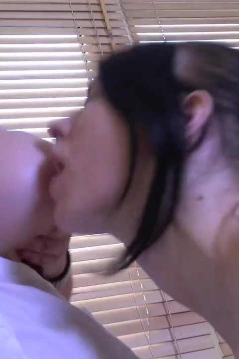 Minha assistente de peitos grandes