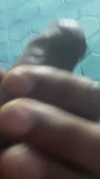 Provjerio sam kurac i počeo drkati