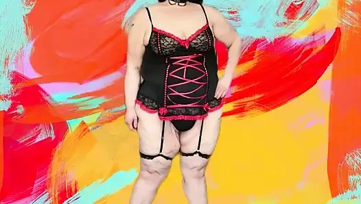 Sage spielt mit ihren lieblingsspielzeugen