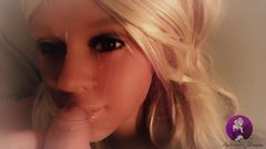 Facial caliente para una muñeca real impresionante - a ella le gusta (4k)