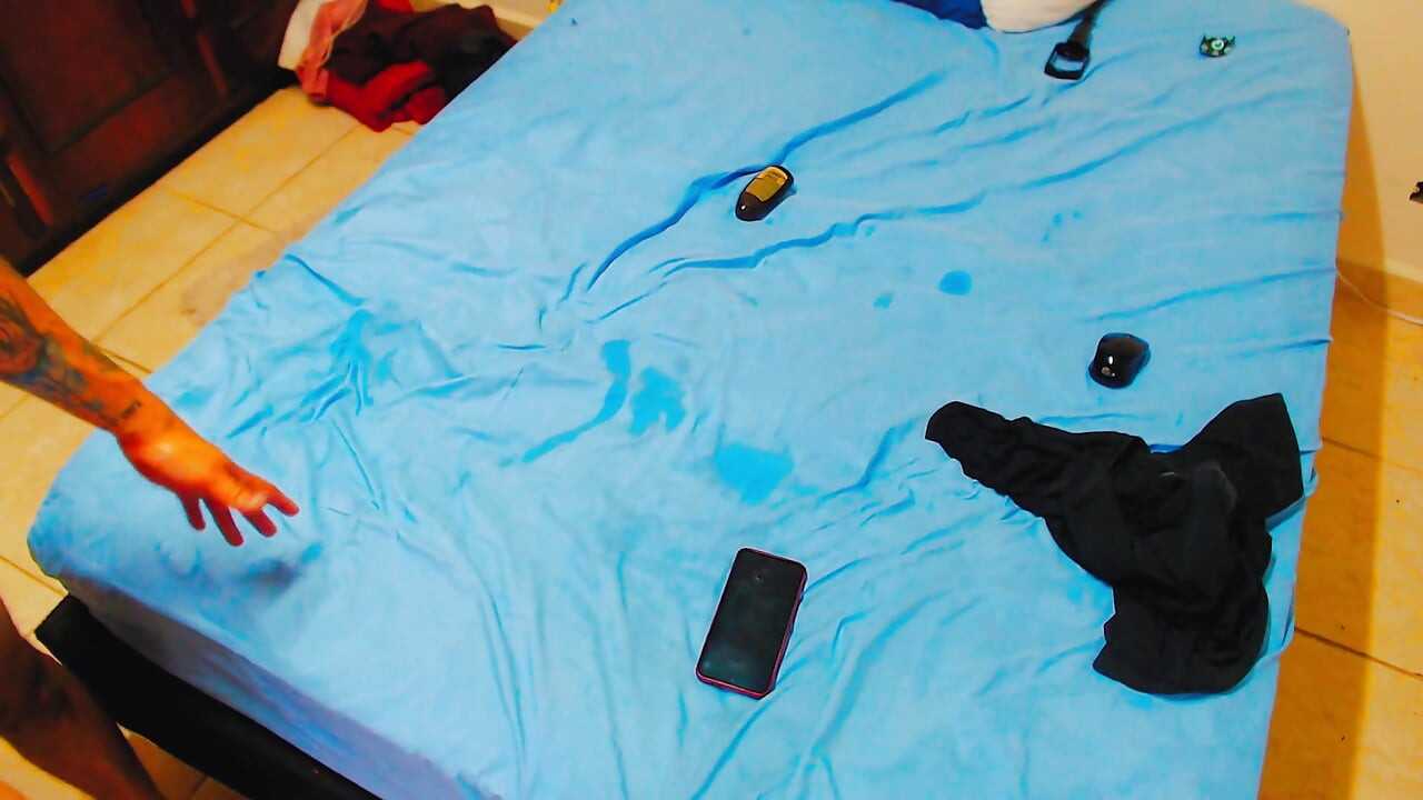 MĂ PRINDE AȘA CUM SOȚUL MEU NU O FACE – VREAU SĂ O FAC ÎN INTERIOR ȘI SĂ SIMT CUM PICURĂ