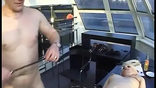 Tante seksi jerman dihukum sama bosnya sendiri