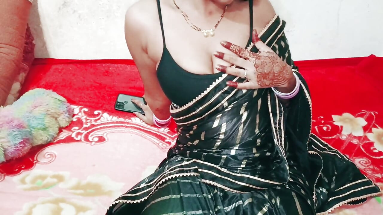 Desi Indka bengálská holka Doli bhabhi v desi stylu, prsa s velkýma kozama, desi bengálská holka Dolly Singh bhabhi