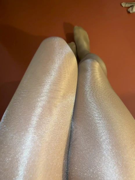Several shiny tights!! I love the Sound!!