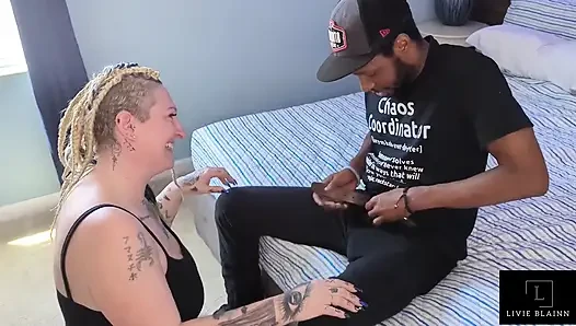 Hotwife Livie Tries Florida's Savvy G