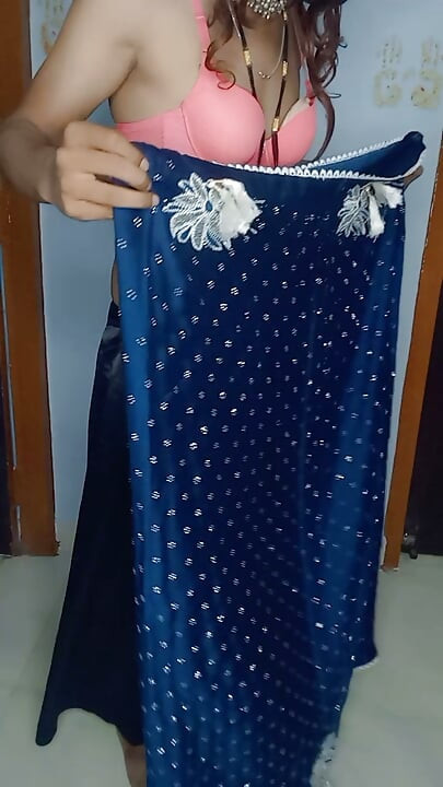 madrasta sexy de cetim com anágua e sári sensual com sutiã e calcinha de renda