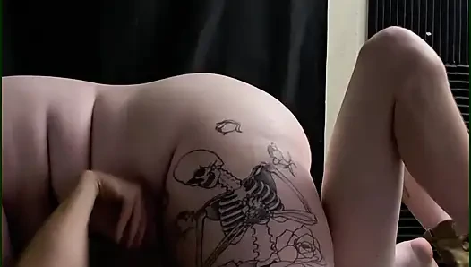 Squirting Thick Mom Getting Filled