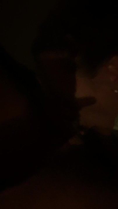 Bunni kisses