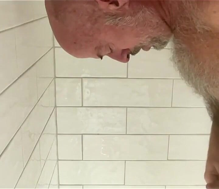 Guy Pissing