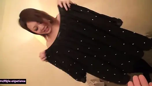 Soft pink allure terbangun saat si cantik alami merasakan momen trio pertamanya