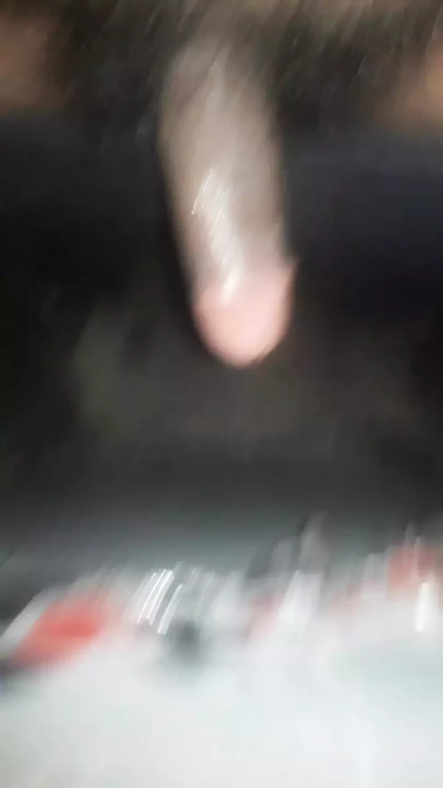 Padosi  bhabhi ke chut dekh ka hila diya