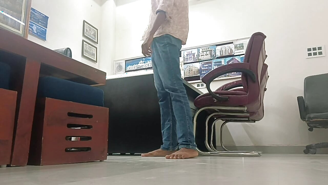 Desi shemale cumshot part -2