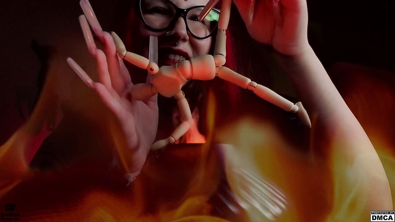 Il pupazzo nella mia mano, Fuoco nel Cauldron