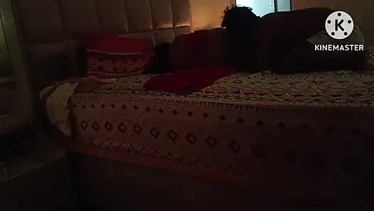 Yeni evli yenge başka bir adamla yatak odası