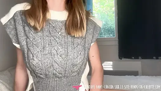Vends-ta-culotte - Presentation of a sexy and sporty young French amateur woman with lingerie fitting