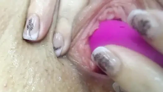Her Pussy Got Wet Getting Orgasm and Squirting, Close-up