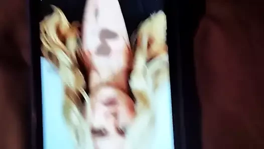 Nicola peltz boşalıyor