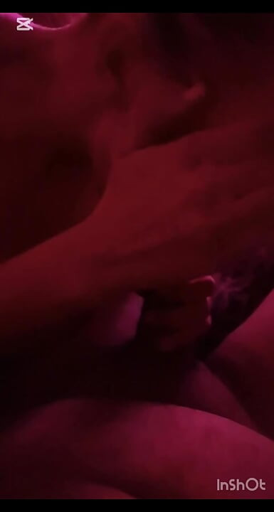 ضوء أحمر جبهة مورو الإسلامية للتحرير 25 سنة كس دهن الجسم مغطى Cumshots مفاجأة بخ