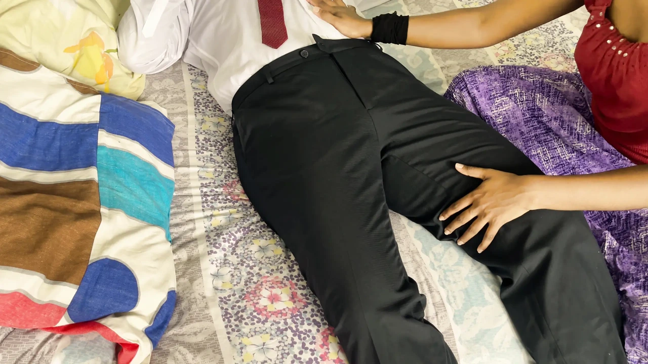 亚洲辣妹被继兄弟粗暴抽插