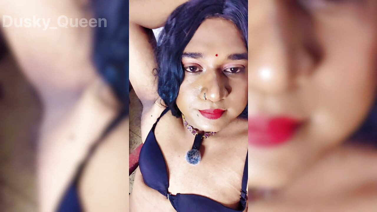 Beautiful shemale show her self cuteness