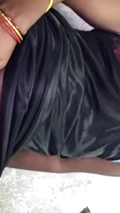 Desi Village Bhabhi Ki Chudai Mobile Sex | Clip 1