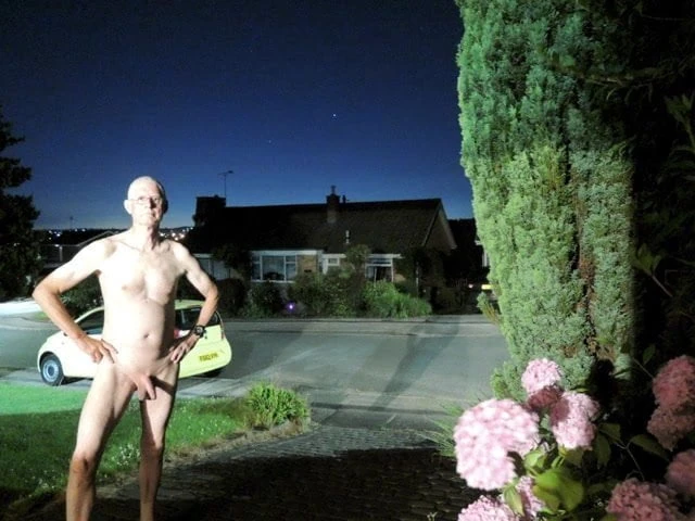 Very risky strip and public wank show for neighbours