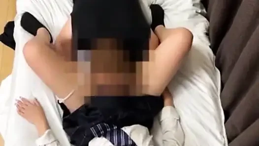 Größte lücke zeigt, dass ein ernsthaftes mädchen die kontrolle verliert, während sich nightlong closeness entwickelt auf platz 2
