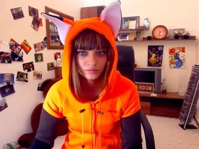 Webcam 03 Pretty and Hot