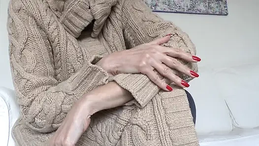 Fühle meinen fingernagel auf deiner brust, kratze, lady victoria Valente