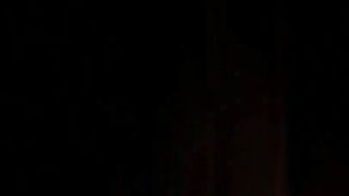 Un lungo video (oscuro per lo più audio) di me in cabina con gloryhole