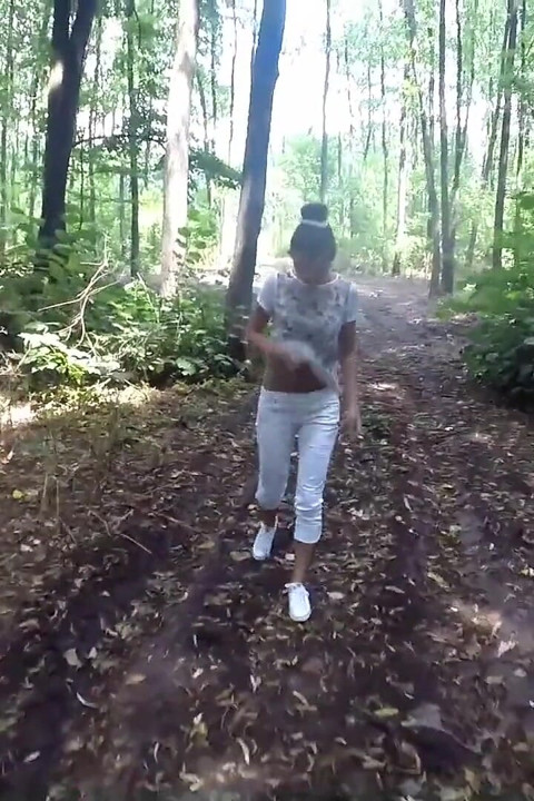 Pee attempts in the forest
