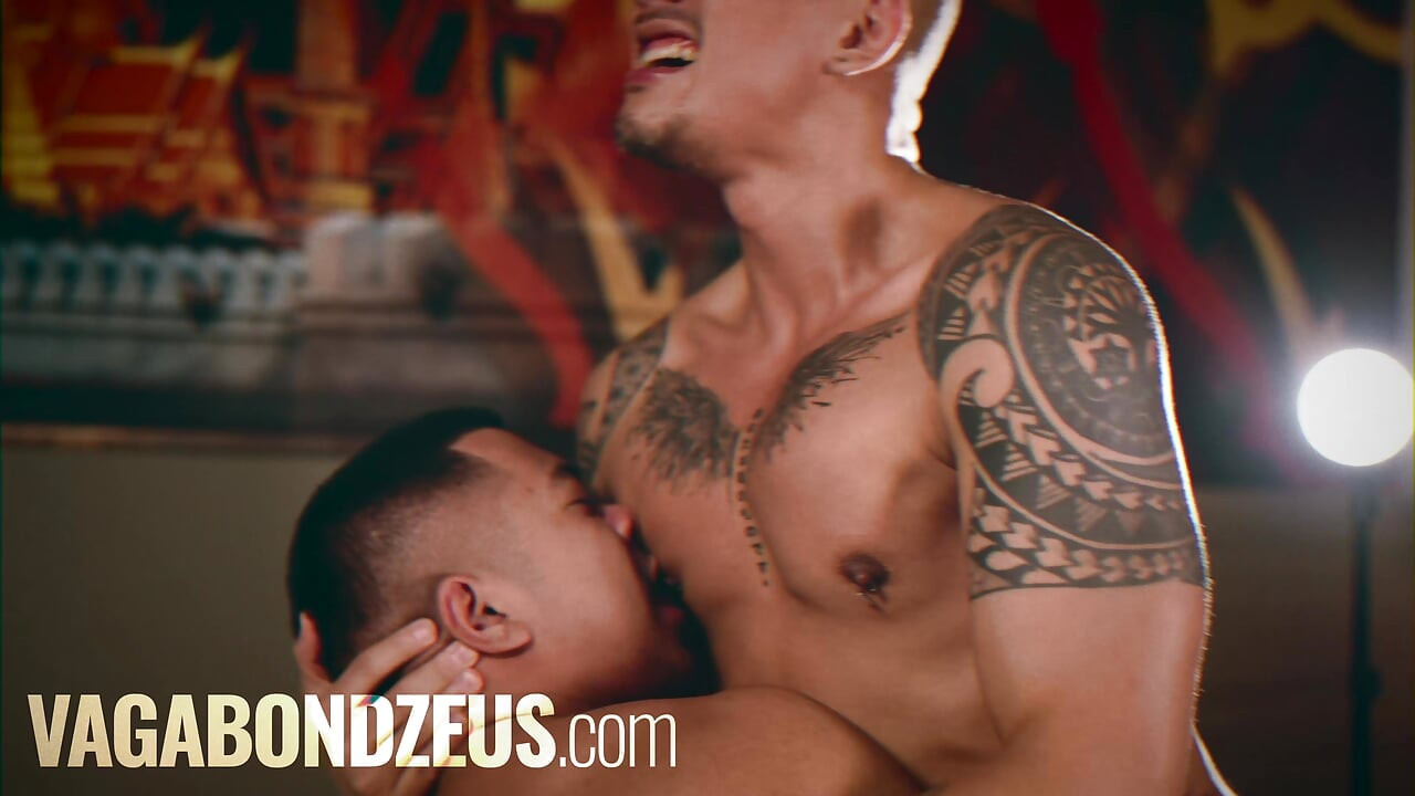 Hot Tattoed Asian Flip-fucking in 4K