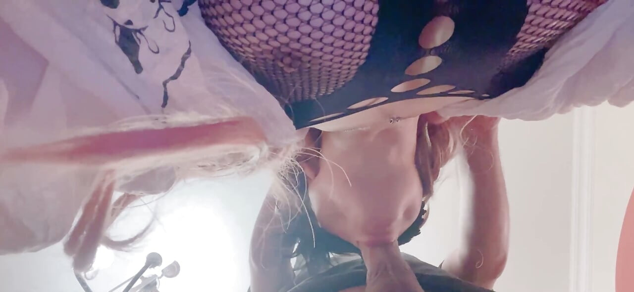 My hot big ass secretary wants to earn more money