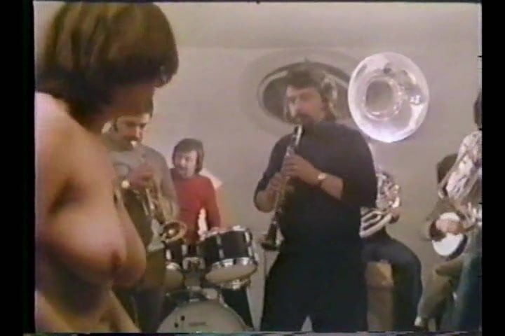 Girls After Midnight (1978)