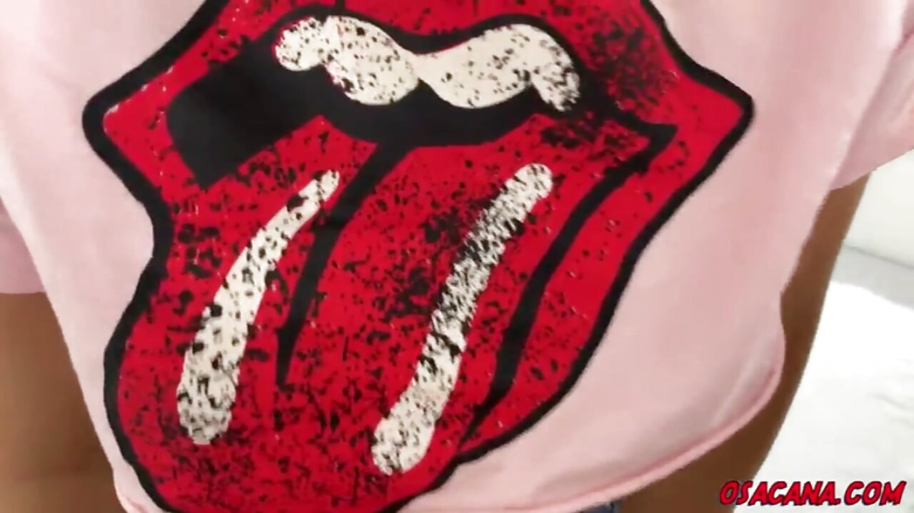 Sretnik jebe dvije vruće cure odjednom