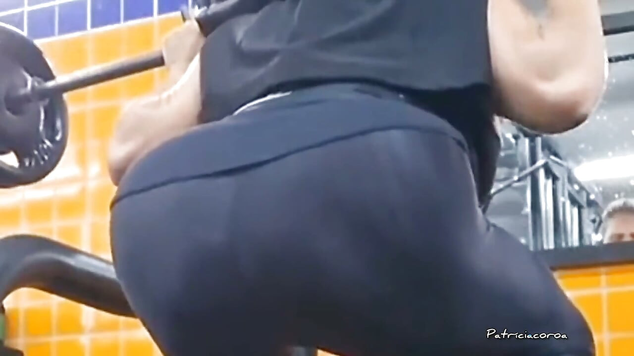 Di gym Squat di squat keempat pada