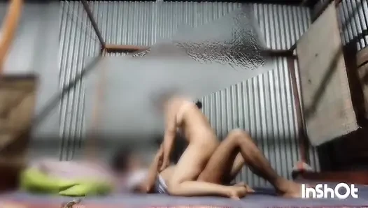 WANITA INDIA TERSIBUK PERTAMA KALI SELINGKUH DARI SUAMINYA