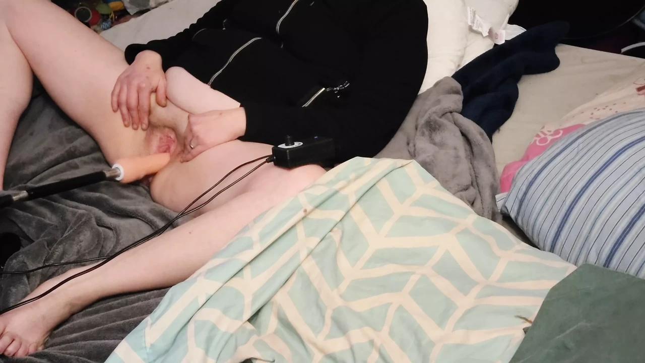 Fucked myself to orgasm!!