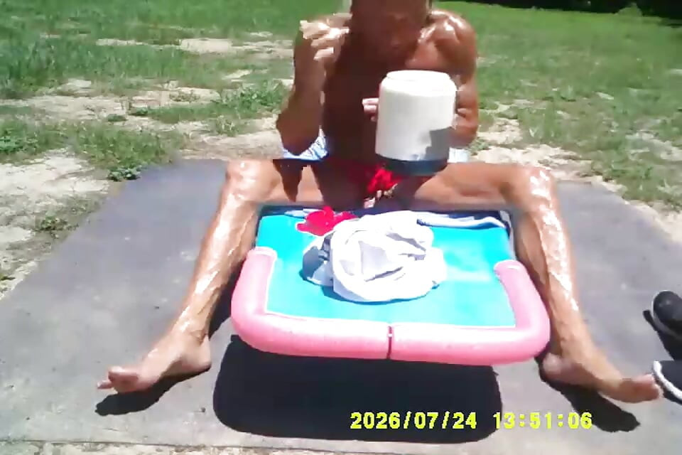 7-24-2026 SUNNIN THE COCK SINGING NO SUGAR TONITE.mp4