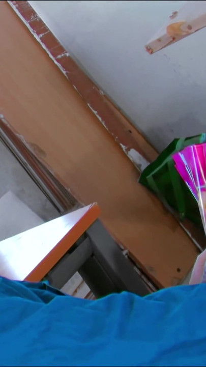 Sex în trei anal în atelier cu două studente foarte vicioase