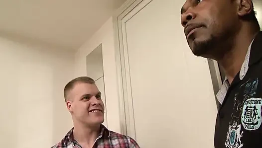 Горячий межрасовый куколд